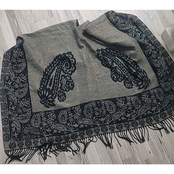 INDIGO SOUL Black Brown Paisley Fringed Wrap One Size Acrylic Shawl Open Poncho - Picture 7 of 7